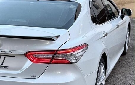 Toyota Camry, 2019 год, 2 300 000 рублей, 7 фотография