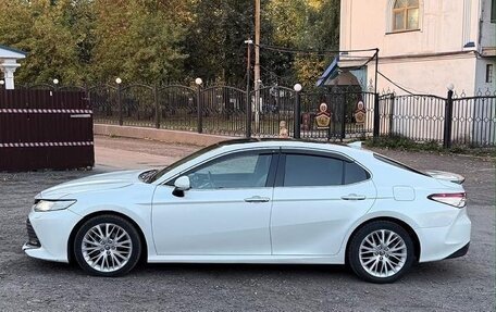 Toyota Camry, 2019 год, 2 300 000 рублей, 5 фотография