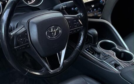 Toyota Camry, 2019 год, 2 300 000 рублей, 12 фотография