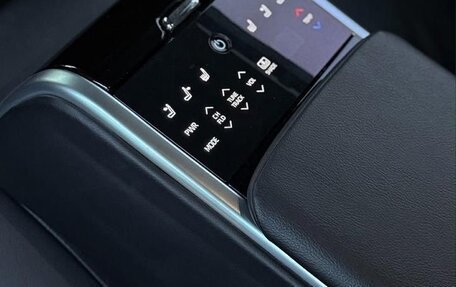 Toyota Camry, 2019 год, 2 300 000 рублей, 14 фотография