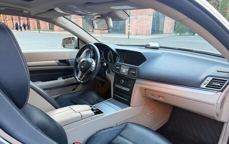 Mercedes-Benz E-Класс, 2016 год, 3 200 000 рублей, 8 фотография
