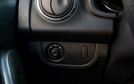 Renault Sandero II рестайлинг, 2016 год, 898 000 рублей, 17 фотография