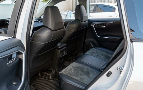 Toyota RAV4, 2023 год, 3 270 000 рублей, 11 фотография