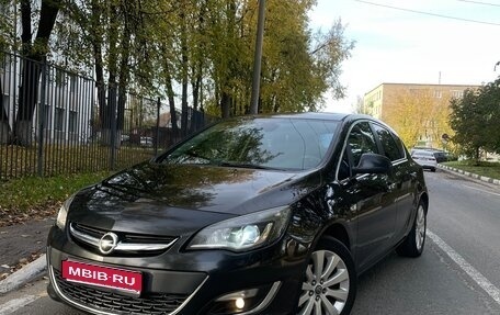 Opel Astra J, 2012 год, 850 000 рублей, 1 фотография