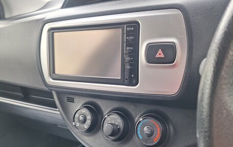 Toyota Vitz, 2016 год, 660 000 рублей, 2 фотография