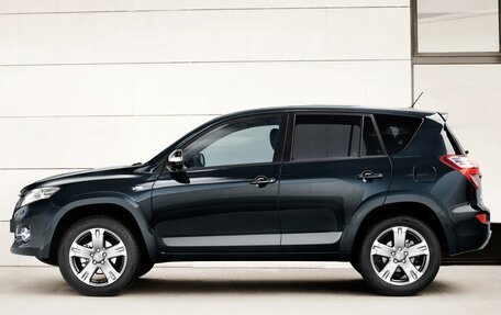 Toyota RAV4, 2011 год, 1 029 000 рублей, 2 фотография