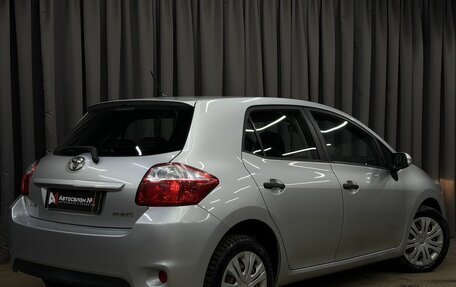 Toyota Auris II, 2011 год, 849 777 рублей, 2 фотография