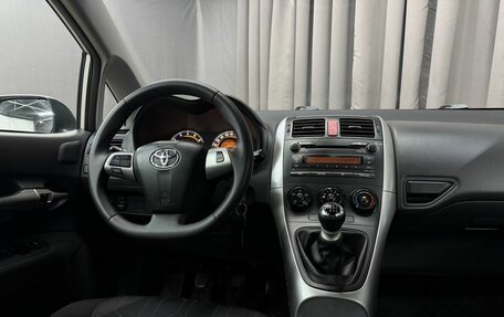 Toyota Auris II, 2011 год, 849 777 рублей, 13 фотография