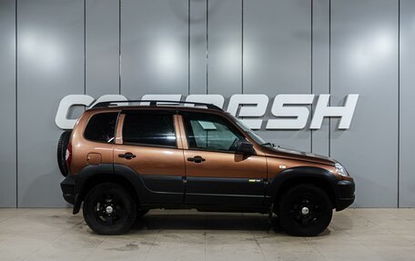 Chevrolet Niva I рестайлинг, 2018 год, 879 000 рублей, 5 фотография