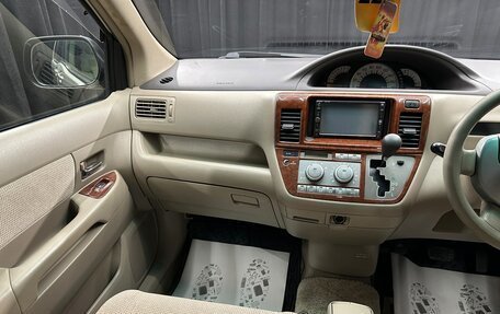 Toyota Raum II, 2004 год, 659 000 рублей, 14 фотография