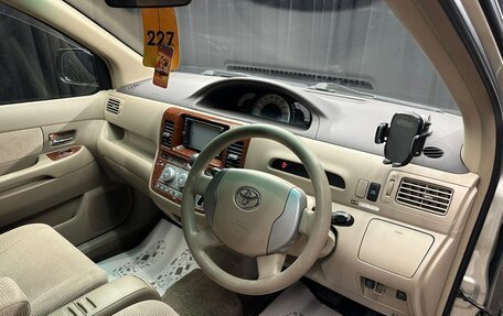 Toyota Raum II, 2004 год, 659 000 рублей, 11 фотография