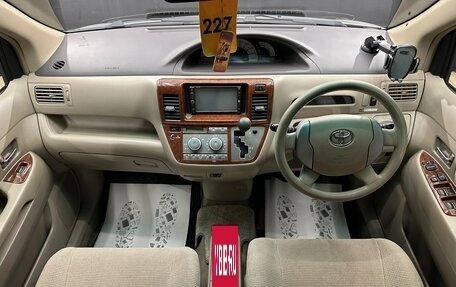 Toyota Raum II, 2004 год, 659 000 рублей, 16 фотография