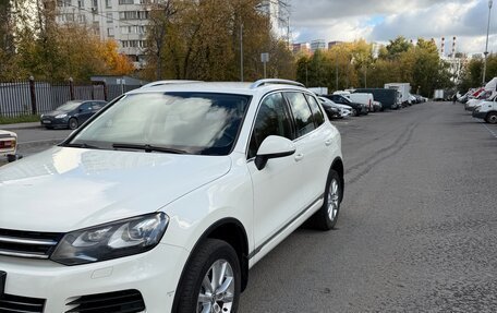 Volkswagen Touareg III, 2011 год, 2 090 000 рублей, 6 фотография
