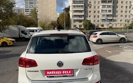 Volkswagen Touareg III, 2011 год, 2 090 000 рублей, 3 фотография