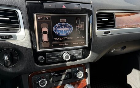 Volkswagen Touareg III, 2011 год, 2 090 000 рублей, 9 фотография