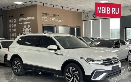 Volkswagen Tiguan II, 2022 год, 2 547 000 рублей, 5 фотография