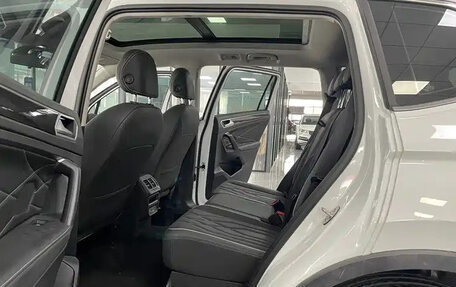 Volkswagen Tiguan II, 2022 год, 2 547 000 рублей, 15 фотография