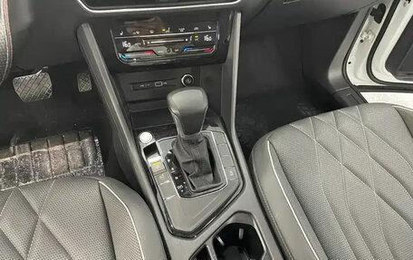 Volkswagen Tiguan II, 2022 год, 2 547 000 рублей, 12 фотография