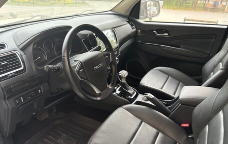 Isuzu D-Max, 2020 год, 4 200 000 рублей, 8 фотография