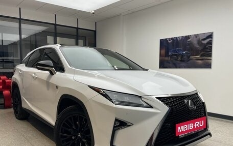 Lexus RX IV рестайлинг, 2017 год, 4 230 000 рублей, 3 фотография