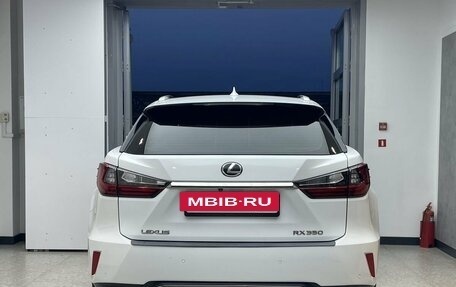 Lexus RX IV рестайлинг, 2017 год, 4 230 000 рублей, 5 фотография