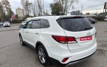 Hyundai Santa Fe III рестайлинг, 2018 год, 3 140 000 рублей, 3 фотография