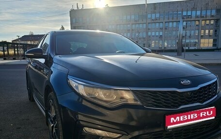 KIA Optima IV, 2019 год, 1 800 000 рублей, 2 фотография