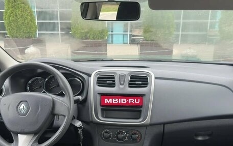 Renault Logan II, 2017 год, 775 000 рублей, 7 фотография