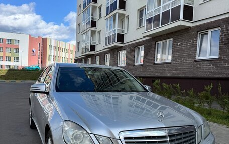 Mercedes-Benz E-Класс, 2010 год, 1 190 000 рублей, 2 фотография