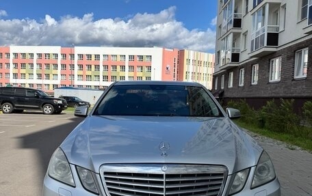 Mercedes-Benz E-Класс, 2010 год, 1 190 000 рублей, 3 фотография