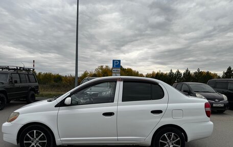Toyota Platz, 2001 год, 370 000 рублей, 3 фотография