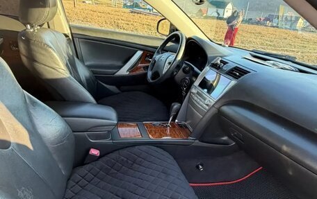 Toyota Camry, 2010 год, 1 300 000 рублей, 4 фотография