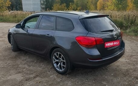 Opel Astra J, 2011 год, 550 000 рублей, 3 фотография