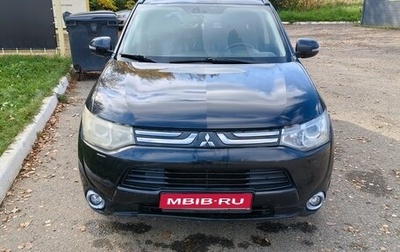 Mitsubishi Outlander III рестайлинг 3, 2012 год, 950 000 рублей, 1 фотография