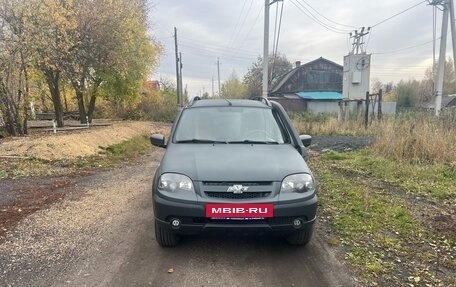 Chevrolet Niva I рестайлинг, 2018 год, 800 000 рублей, 3 фотография