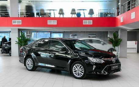Toyota Camry, 2017 год, 1 650 000 рублей, 3 фотография