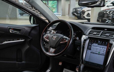 Toyota Camry, 2017 год, 1 650 000 рублей, 9 фотография
