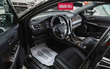 Toyota Camry, 2017 год, 1 650 000 рублей, 7 фотография