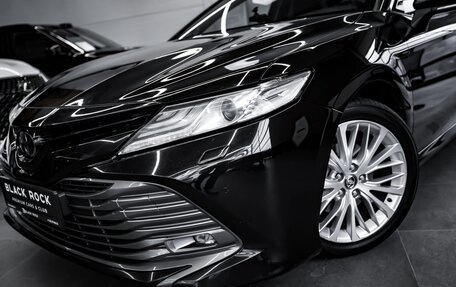 Toyota Camry, 2019 год, 2 540 000 рублей, 4 фотография
