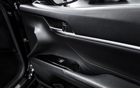 Toyota Camry, 2019 год, 2 540 000 рублей, 18 фотография