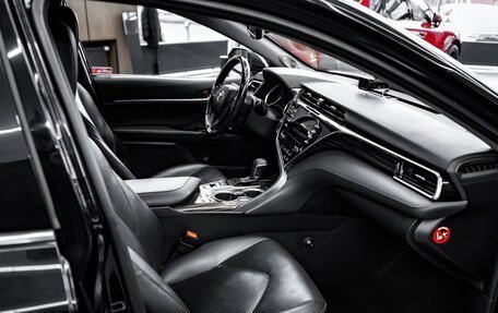 Toyota Camry, 2019 год, 2 540 000 рублей, 15 фотография