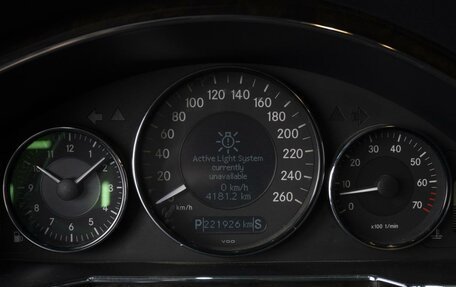 Mercedes-Benz CLS, 2005 год, 1 490 000 рублей, 25 фотография