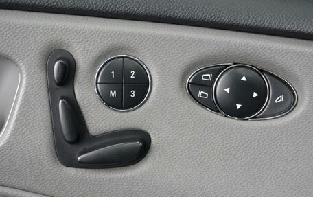 Mercedes-Benz CLS, 2005 год, 1 490 000 рублей, 26 фотография