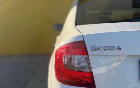 Skoda Rapid I, 2015 год, 899 000 рублей, 4 фотография