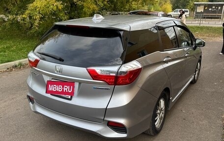 Honda Shuttle II, 2016 год, 1 050 000 рублей, 6 фотография