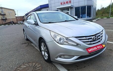 Hyundai Sonata VI, 2011 год, 730 000 рублей, 3 фотография