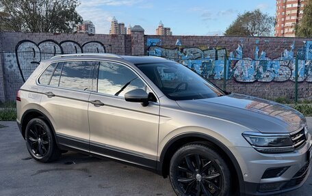 Volkswagen Tiguan II, 2018 год, 2 950 000 рублей, 7 фотография