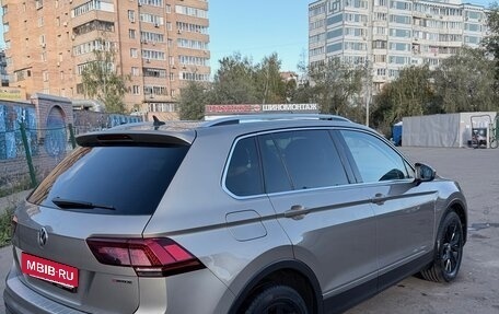 Volkswagen Tiguan II, 2018 год, 2 950 000 рублей, 2 фотография