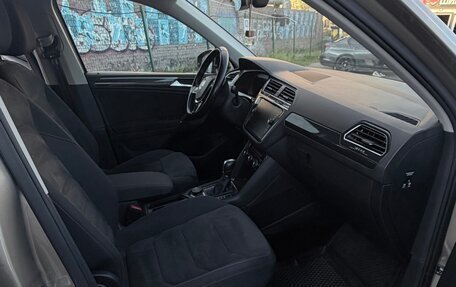 Volkswagen Tiguan II, 2018 год, 2 950 000 рублей, 25 фотография