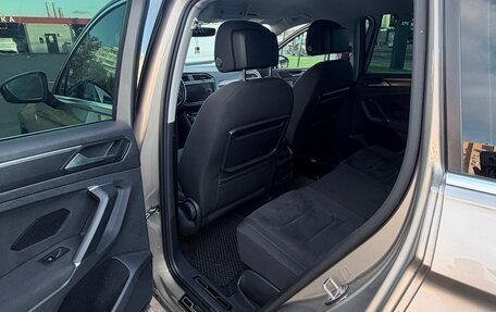Volkswagen Tiguan II, 2018 год, 2 950 000 рублей, 24 фотография